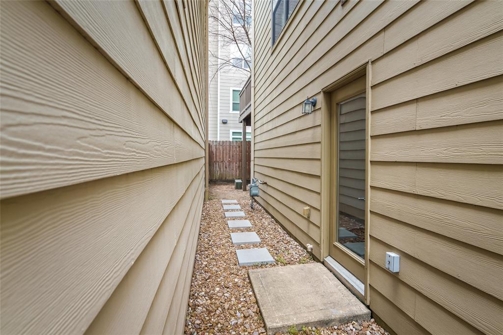 1335 3 Studer Street, Houston, Texas 77007, 3 Bedrooms Bedrooms, 8 Rooms Rooms,2 BathroomsBathrooms,Single-family,For Sale,Studer,78048762