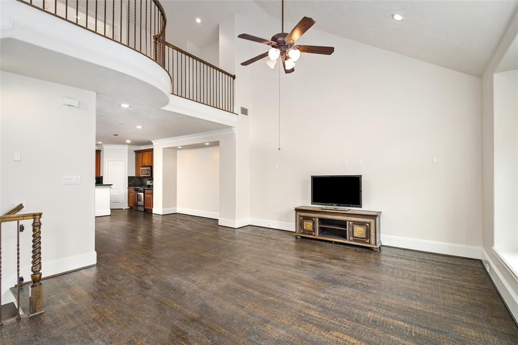 1335 3 Studer Street, Houston, Texas 77007, 3 Bedrooms Bedrooms, 8 Rooms Rooms,2 BathroomsBathrooms,Single-family,For Sale,Studer,78048762