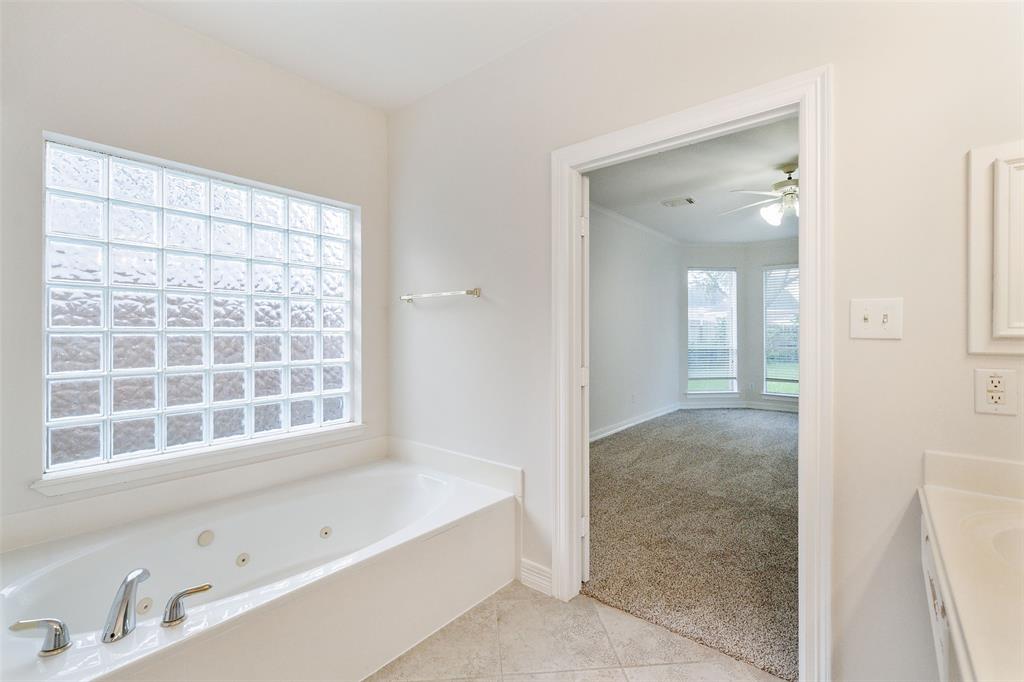 3922 2 Figure Four Lake Lane, Richmond, Texas 77406, 4 Bedrooms Bedrooms, 4 Rooms Rooms,3 BathroomsBathrooms,Single-family,For Sale,Figure Four Lake,70449346