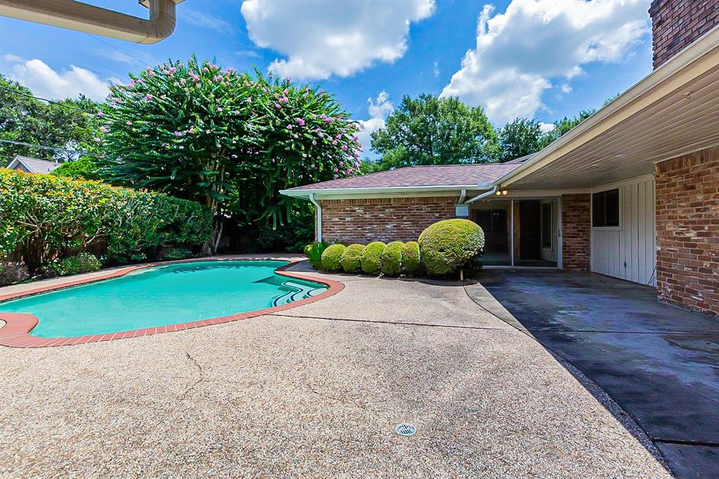 5706 1 Jackwood Street, Houston, Texas 77096, 4 Bedrooms Bedrooms, 4 Rooms Rooms,2 BathroomsBathrooms,Single-family,For Sale,Jackwood,31215147