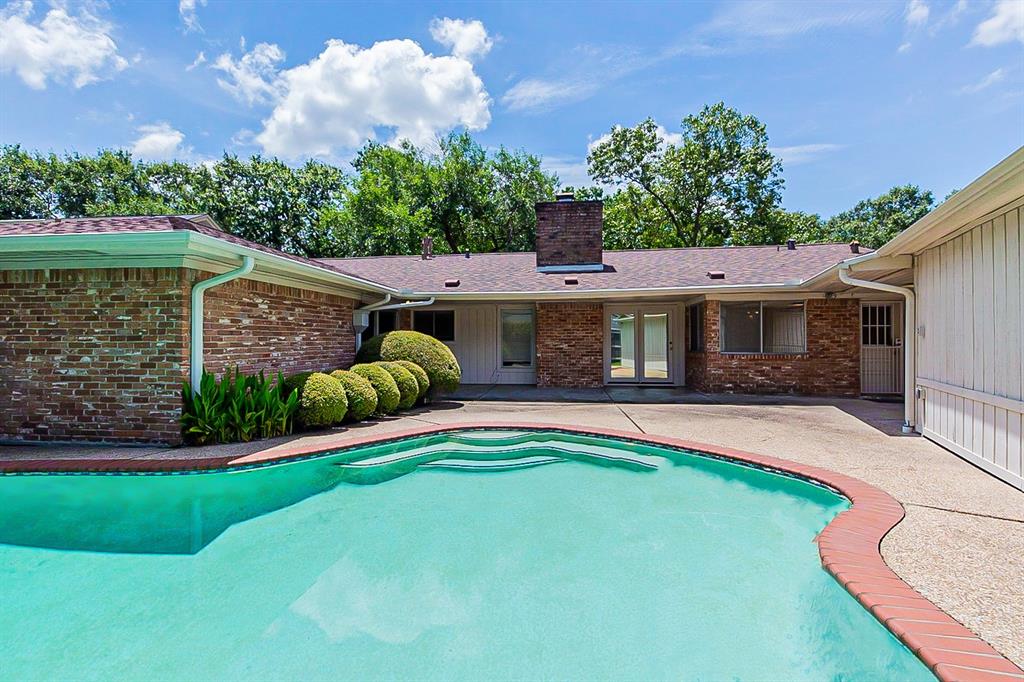 5706 1 Jackwood Street, Houston, Texas 77096, 4 Bedrooms Bedrooms, 4 Rooms Rooms,2 BathroomsBathrooms,Single-family,For Sale,Jackwood,31215147