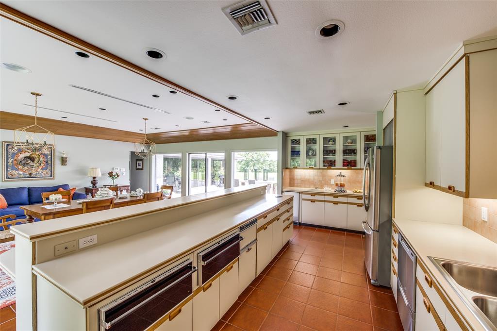 31736 1 Fm 1301, West Columbia, Texas 77486, 2 Bedrooms Bedrooms, 10 Rooms Rooms,3 BathroomsBathrooms,Country Homes/acreage,For Sale,Fm 1301,58783096
