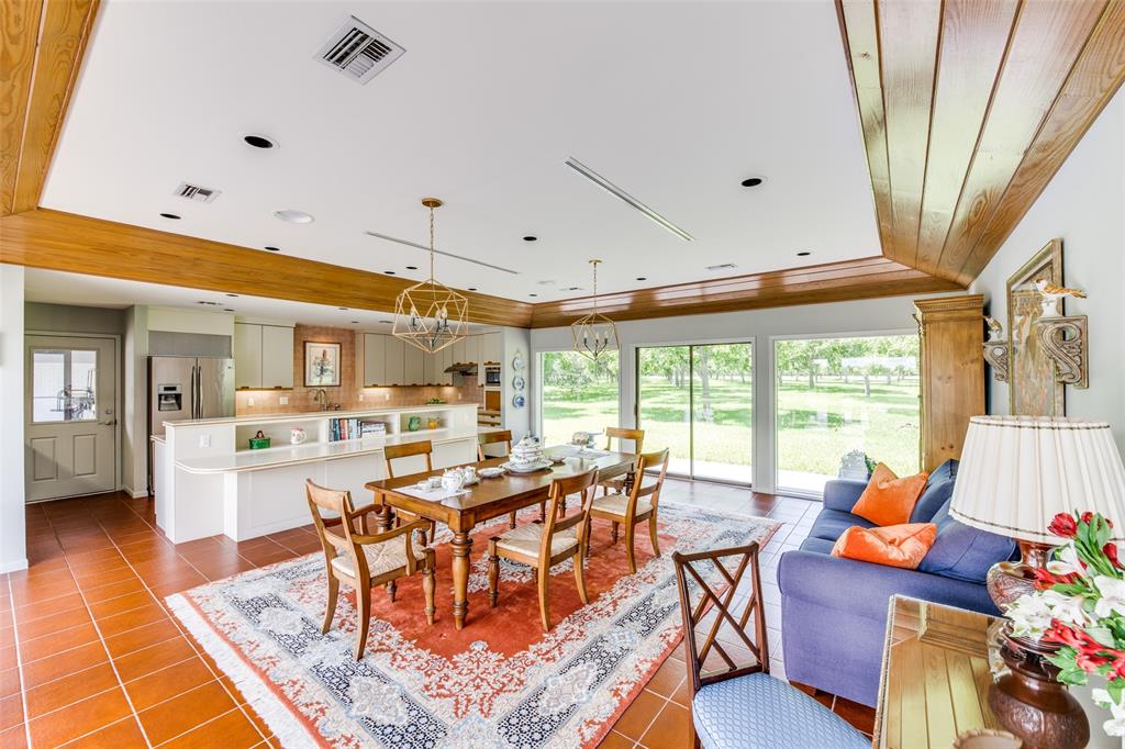 31736 1 Fm 1301, West Columbia, Texas 77486, 2 Bedrooms Bedrooms, 10 Rooms Rooms,3 BathroomsBathrooms,Country Homes/acreage,For Sale,Fm 1301,58783096