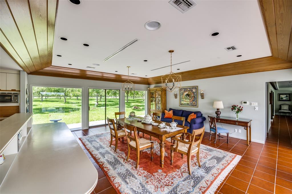 31736 1 Fm 1301, West Columbia, Texas 77486, 2 Bedrooms Bedrooms, 10 Rooms Rooms,3 BathroomsBathrooms,Country Homes/acreage,For Sale,Fm 1301,58783096