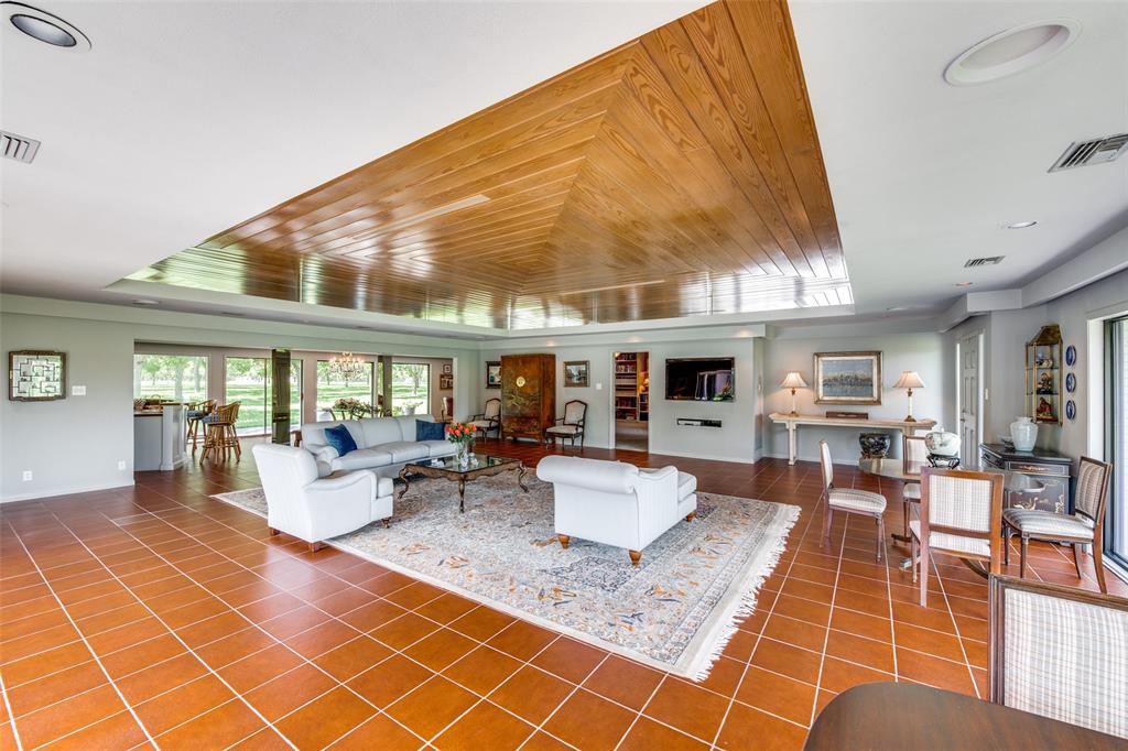 31736 1 Fm 1301, West Columbia, Texas 77486, 2 Bedrooms Bedrooms, 10 Rooms Rooms,3 BathroomsBathrooms,Country Homes/acreage,For Sale,Fm 1301,58783096