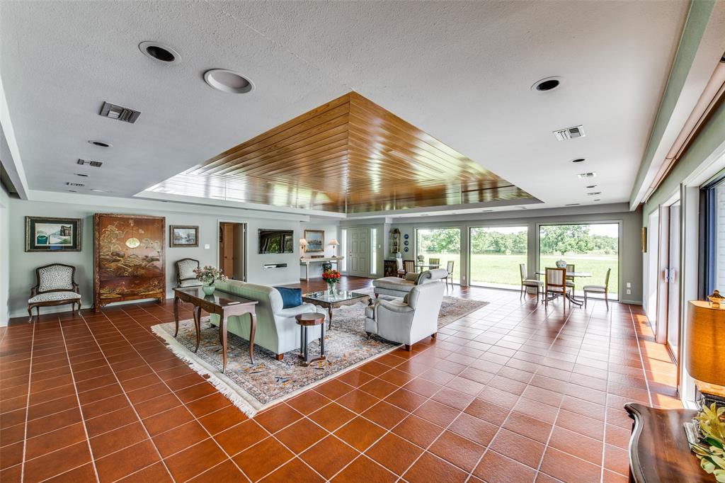 31736 1 Fm 1301, West Columbia, Texas 77486, 2 Bedrooms Bedrooms, 10 Rooms Rooms,3 BathroomsBathrooms,Country Homes/acreage,For Sale,Fm 1301,58783096
