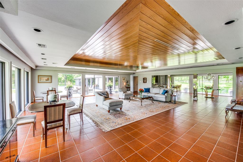 31736 1 Fm 1301, West Columbia, Texas 77486, 2 Bedrooms Bedrooms, 10 Rooms Rooms,3 BathroomsBathrooms,Country Homes/acreage,For Sale,Fm 1301,58783096