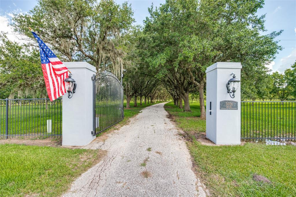31736 1 Fm 1301, West Columbia, Texas 77486, 2 Bedrooms Bedrooms, 10 Rooms Rooms,3 BathroomsBathrooms,Country Homes/acreage,For Sale,Fm 1301,58783096