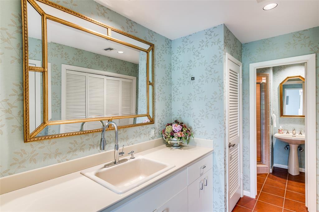 31736 1 Fm 1301, West Columbia, Texas 77486, 2 Bedrooms Bedrooms, 10 Rooms Rooms,3 BathroomsBathrooms,Country Homes/acreage,For Sale,Fm 1301,58783096