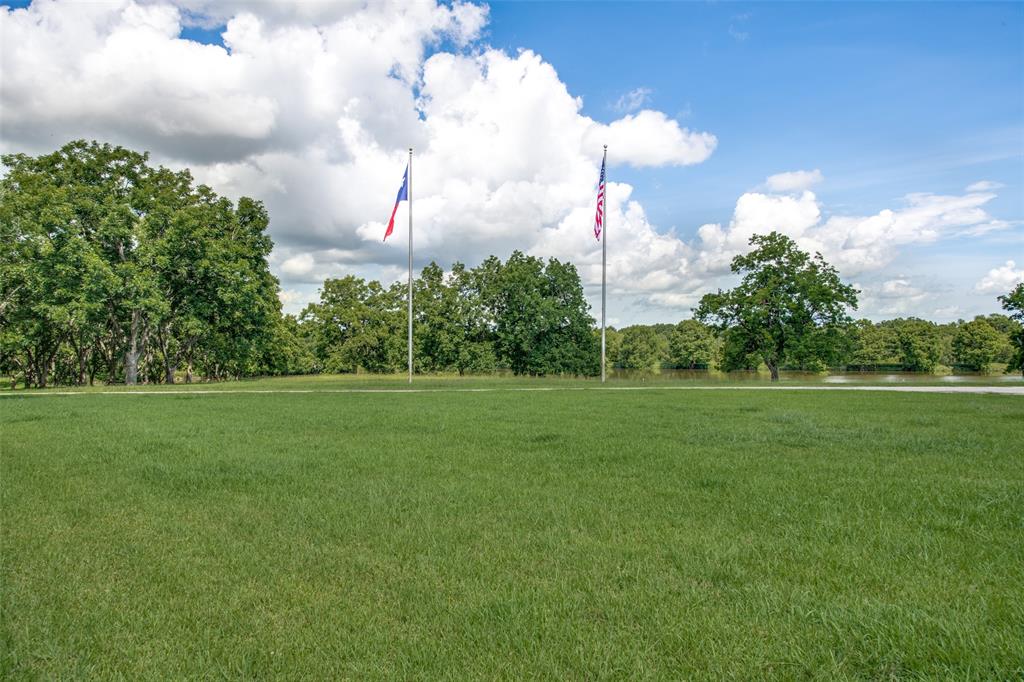 31736 1 Fm 1301, West Columbia, Texas 77486, 2 Bedrooms Bedrooms, 10 Rooms Rooms,3 BathroomsBathrooms,Country Homes/acreage,For Sale,Fm 1301,58783096