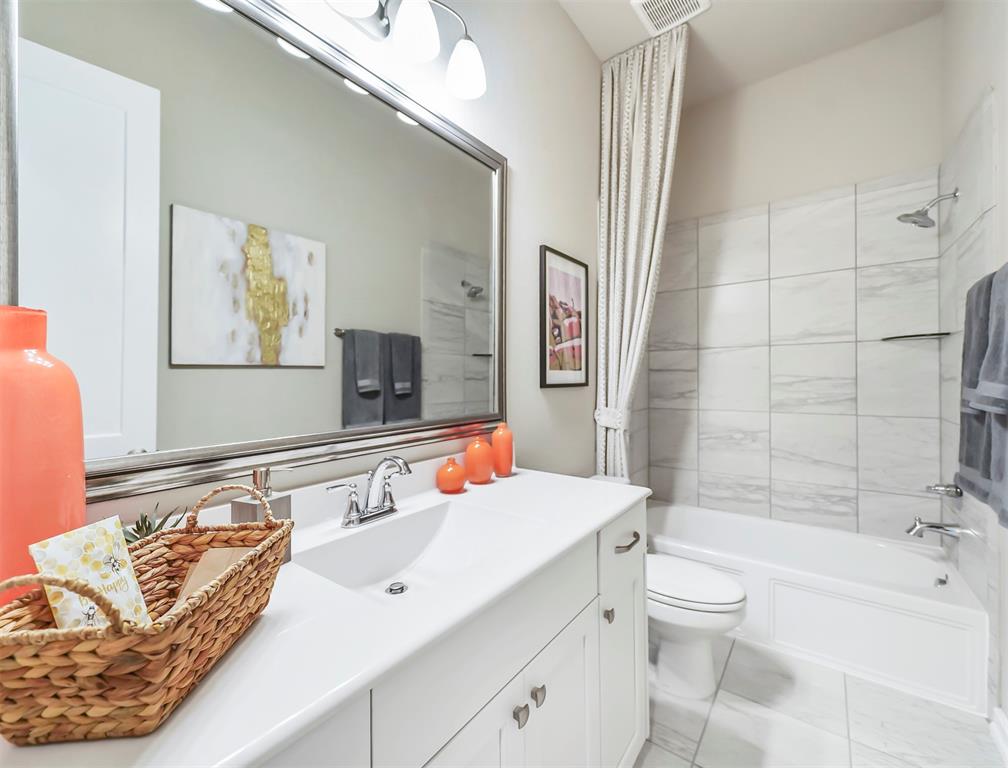 8410 1 Silver Streak Drive, Baytown, Texas 77521, 3 Bedrooms Bedrooms, 5 Rooms Rooms,2 BathroomsBathrooms,Single-family,For Sale,Silver Streak,89772692