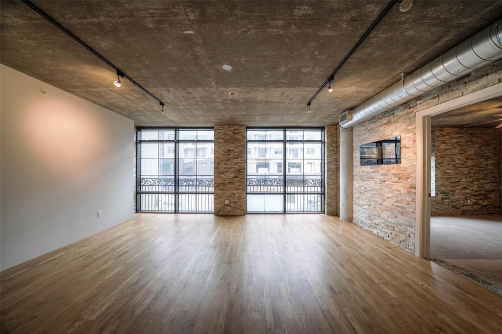 1005 Shepherd Drive, Houston, Texas 77019, 1 Bedroom Bedrooms, 3 Rooms Rooms,1 BathroomBathrooms,Mid/hi-rise Condo,For Sale,RENOIR LOFTS,Shepherd,61399687
