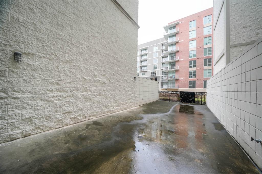 1005 Shepherd Drive, Houston, Texas 77019, 1 Bedroom Bedrooms, 3 Rooms Rooms,1 BathroomBathrooms,Mid/hi-rise Condo,For Sale,RENOIR LOFTS,Shepherd,61399687