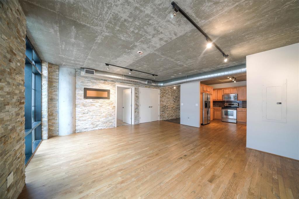 1005 Shepherd Drive, Houston, Texas 77019, 1 Bedroom Bedrooms, 3 Rooms Rooms,1 BathroomBathrooms,Mid/hi-rise Condo,For Sale,RENOIR LOFTS,Shepherd,61399687