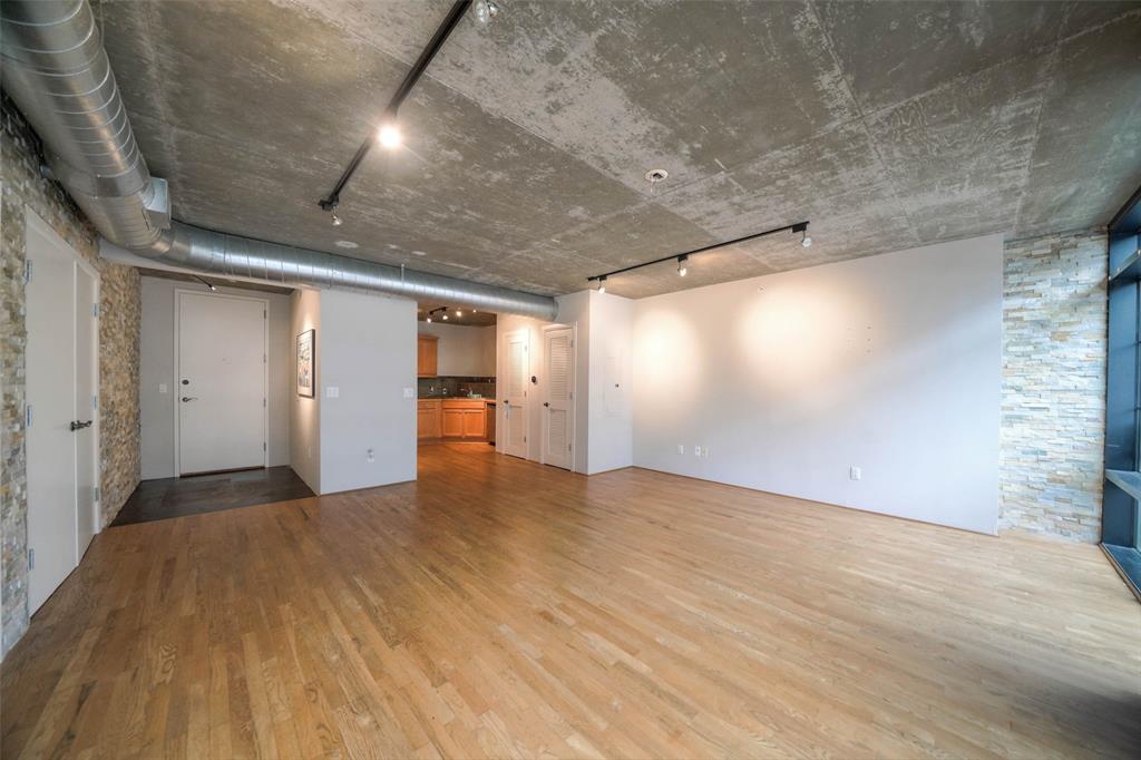 1005 Shepherd Drive, Houston, Texas 77019, 1 Bedroom Bedrooms, 3 Rooms Rooms,1 BathroomBathrooms,Mid/hi-rise Condo,For Sale,RENOIR LOFTS,Shepherd,61399687