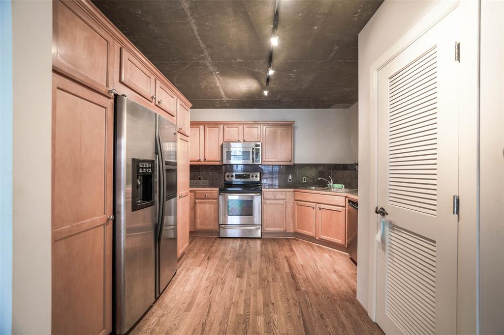 1005 Shepherd Drive, Houston, Texas 77019, 1 Bedroom Bedrooms, 3 Rooms Rooms,1 BathroomBathrooms,Mid/hi-rise Condo,For Sale,RENOIR LOFTS,Shepherd,61399687