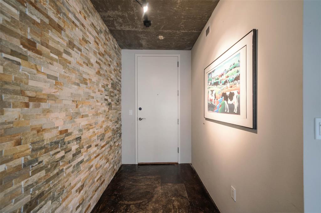 1005 Shepherd Drive, Houston, Texas 77019, 1 Bedroom Bedrooms, 3 Rooms Rooms,1 BathroomBathrooms,Mid/hi-rise Condo,For Sale,RENOIR LOFTS,Shepherd,61399687