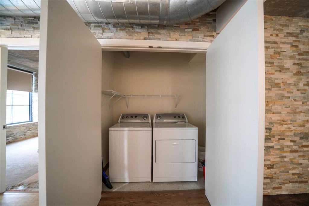 1005 Shepherd Drive, Houston, Texas 77019, 1 Bedroom Bedrooms, 3 Rooms Rooms,1 BathroomBathrooms,Mid/hi-rise Condo,For Sale,RENOIR LOFTS,Shepherd,61399687