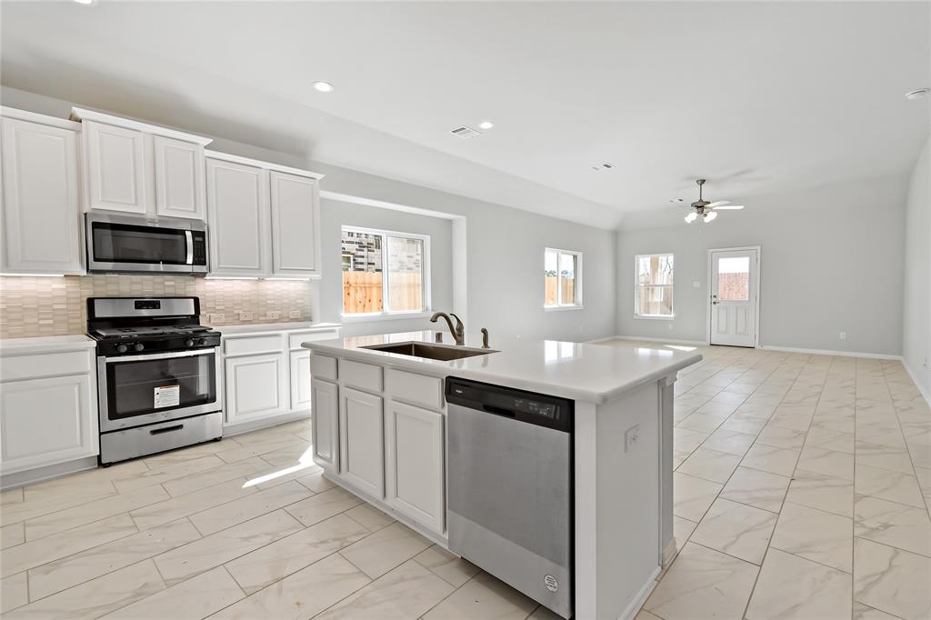10822 1 Mendel Terrace Drive, Iowa Colony, Texas 77583, 3 Bedrooms Bedrooms, 7 Rooms Rooms,2 BathroomsBathrooms,Single-family,For Sale,Mendel Terrace,85690185