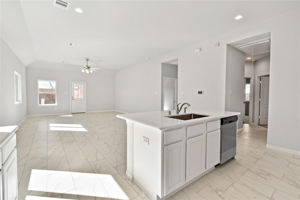 10822 1 Mendel Terrace Drive, Iowa Colony, Texas 77583, 3 Bedrooms Bedrooms, 7 Rooms Rooms,2 BathroomsBathrooms,Single-family,For Sale,Mendel Terrace,85690185