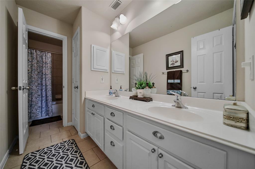 25601 Thornhill Creek Court