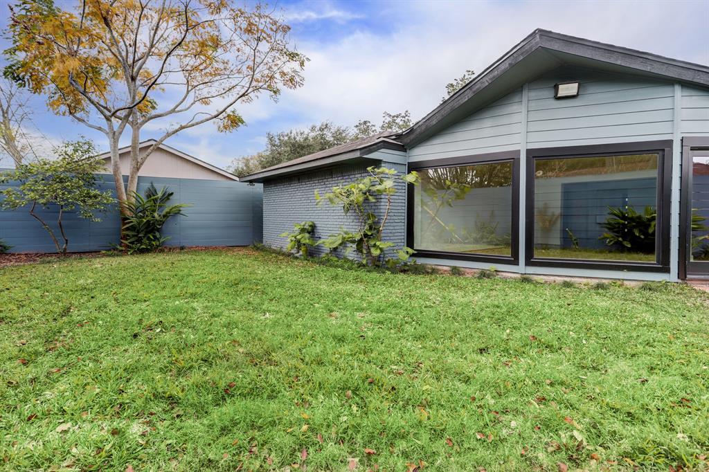 9111 1 Kapri Lane, Houston, Texas 77025, 3 Bedrooms Bedrooms, 6 Rooms Rooms,2 BathroomsBathrooms,Single-family,For Sale,Kapri,64532066