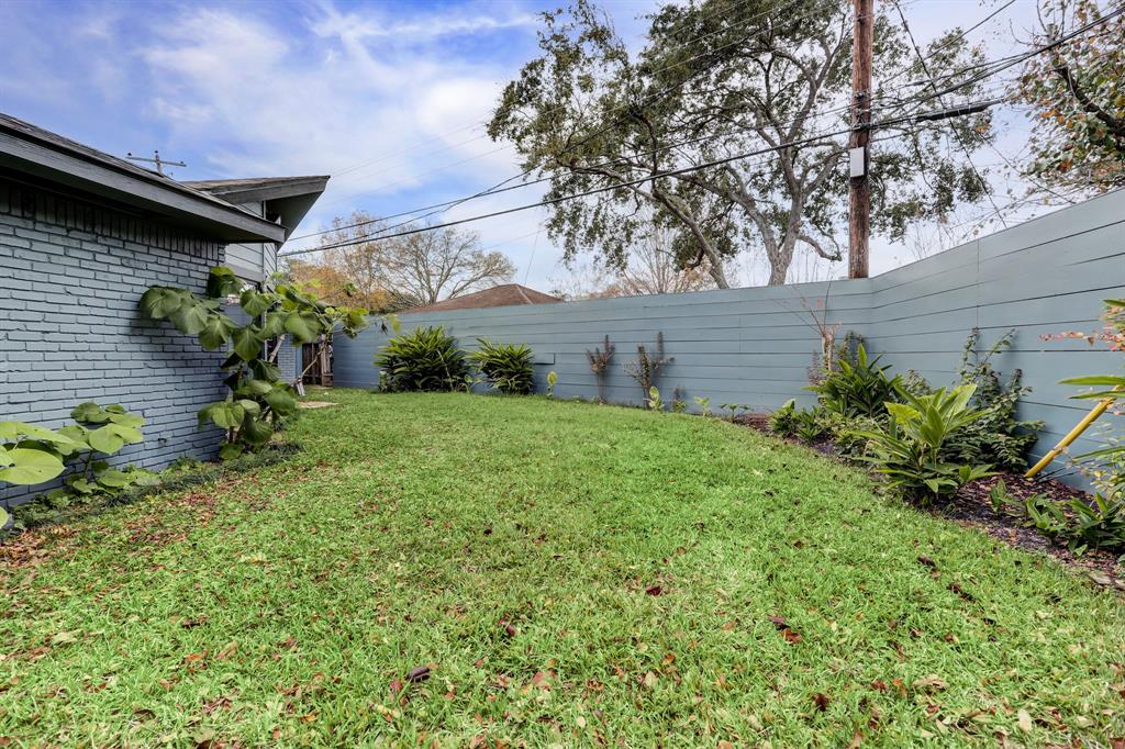 9111 1 Kapri Lane, Houston, Texas 77025, 3 Bedrooms Bedrooms, 6 Rooms Rooms,2 BathroomsBathrooms,Single-family,For Sale,Kapri,64532066