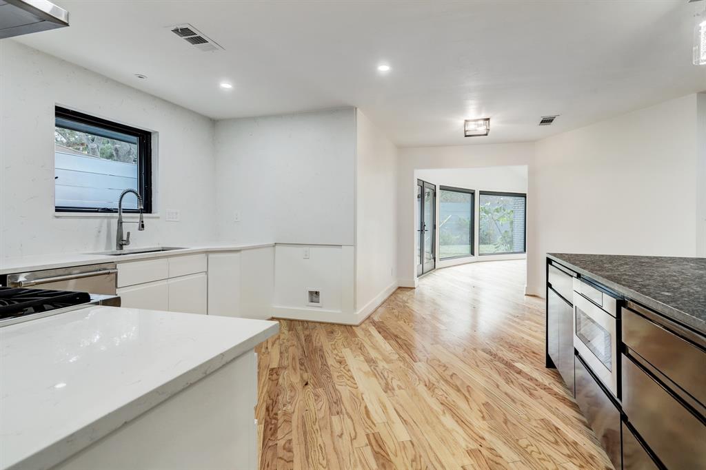 9111 1 Kapri Lane, Houston, Texas 77025, 3 Bedrooms Bedrooms, 6 Rooms Rooms,2 BathroomsBathrooms,Single-family,For Sale,Kapri,64532066