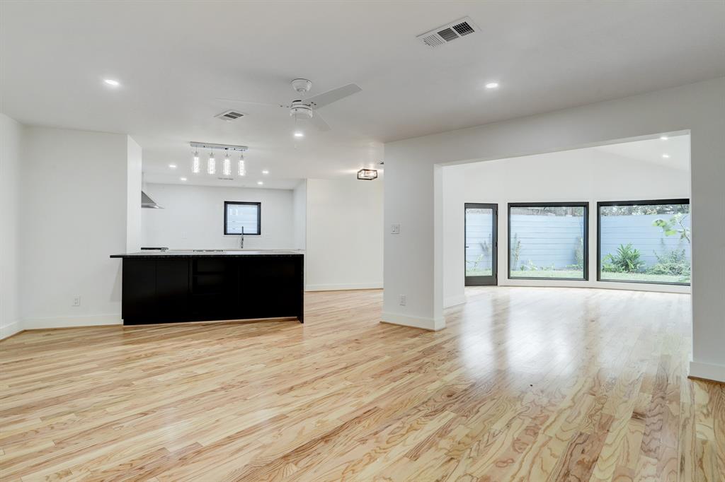 9111 1 Kapri Lane, Houston, Texas 77025, 3 Bedrooms Bedrooms, 6 Rooms Rooms,2 BathroomsBathrooms,Single-family,For Sale,Kapri,64532066