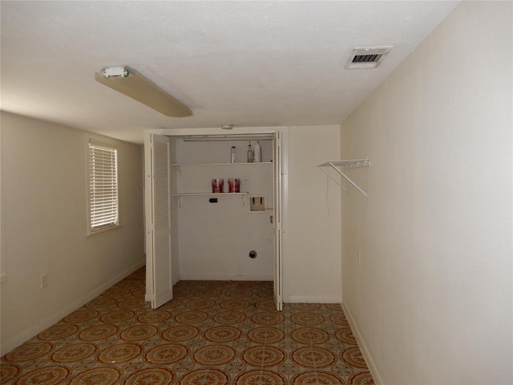 722 1.5 38th Street, Houston, Texas 77018, 3 Bedrooms Bedrooms, 5 Rooms Rooms,2 BathroomsBathrooms,Single-family,For Sale,38th,74924736