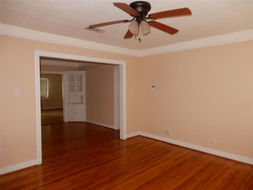 722 1.5 38th Street, Houston, Texas 77018, 3 Bedrooms Bedrooms, 5 Rooms Rooms,2 BathroomsBathrooms,Single-family,For Sale,38th,74924736