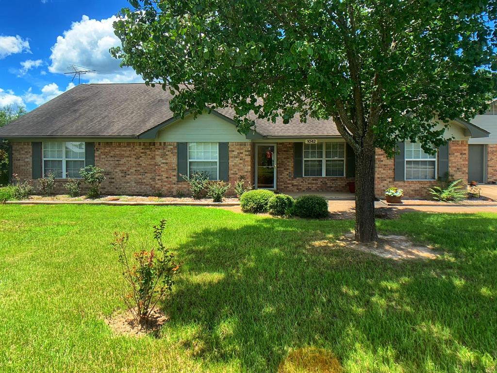 1042 Smith ST,  Centerville,  TX 75833