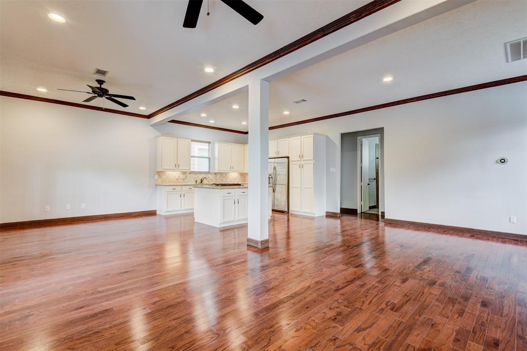 415 2 8th Street, Houston, Texas 77007, 3 Bedrooms Bedrooms, 7 Rooms Rooms,2 BathroomsBathrooms,Single-family,For Sale,8th,80464263