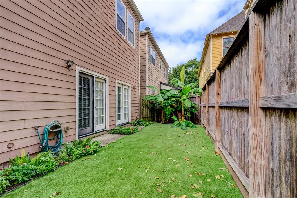 415 2 8th Street, Houston, Texas 77007, 3 Bedrooms Bedrooms, 7 Rooms Rooms,2 BathroomsBathrooms,Single-family,For Sale,8th,80464263