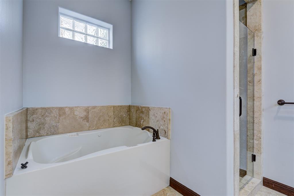 415 2 8th Street, Houston, Texas 77007, 3 Bedrooms Bedrooms, 7 Rooms Rooms,2 BathroomsBathrooms,Single-family,For Sale,8th,80464263