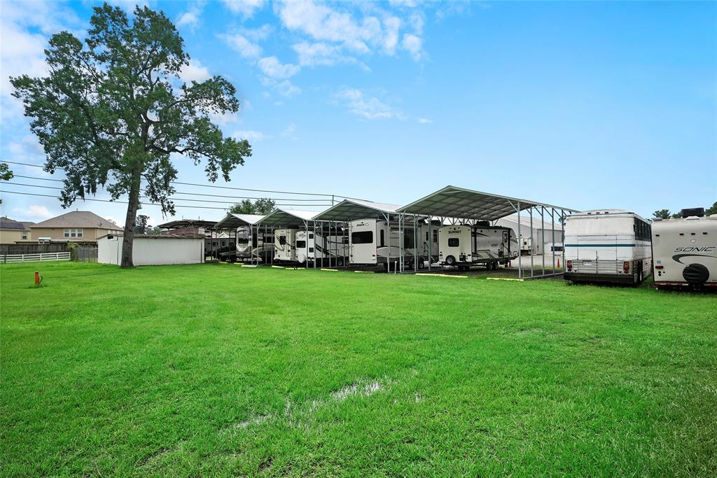 15242 1 Garrett Road, Houston, Texas 77044, 4 Bedrooms Bedrooms, 11 Rooms Rooms,4 BathroomsBathrooms,Country Homes/acreage,For Sale,Garrett,6468998