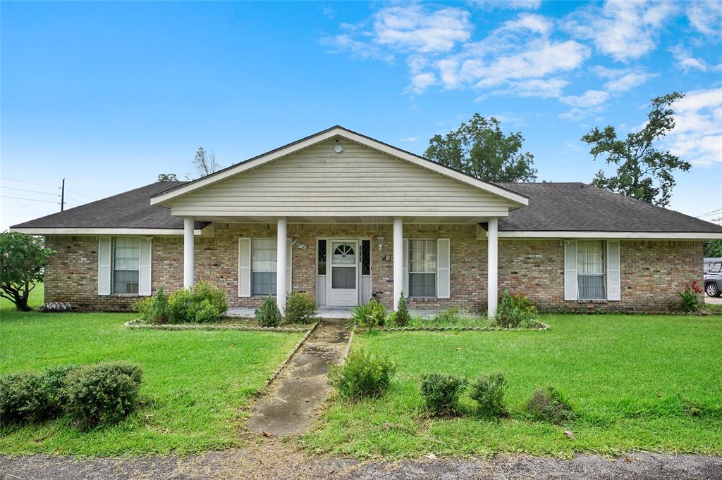 15242 1 Garrett Road, Houston, Texas 77044, 4 Bedrooms Bedrooms, 11 Rooms Rooms,4 BathroomsBathrooms,Country Homes/acreage,For Sale,Garrett,6468998