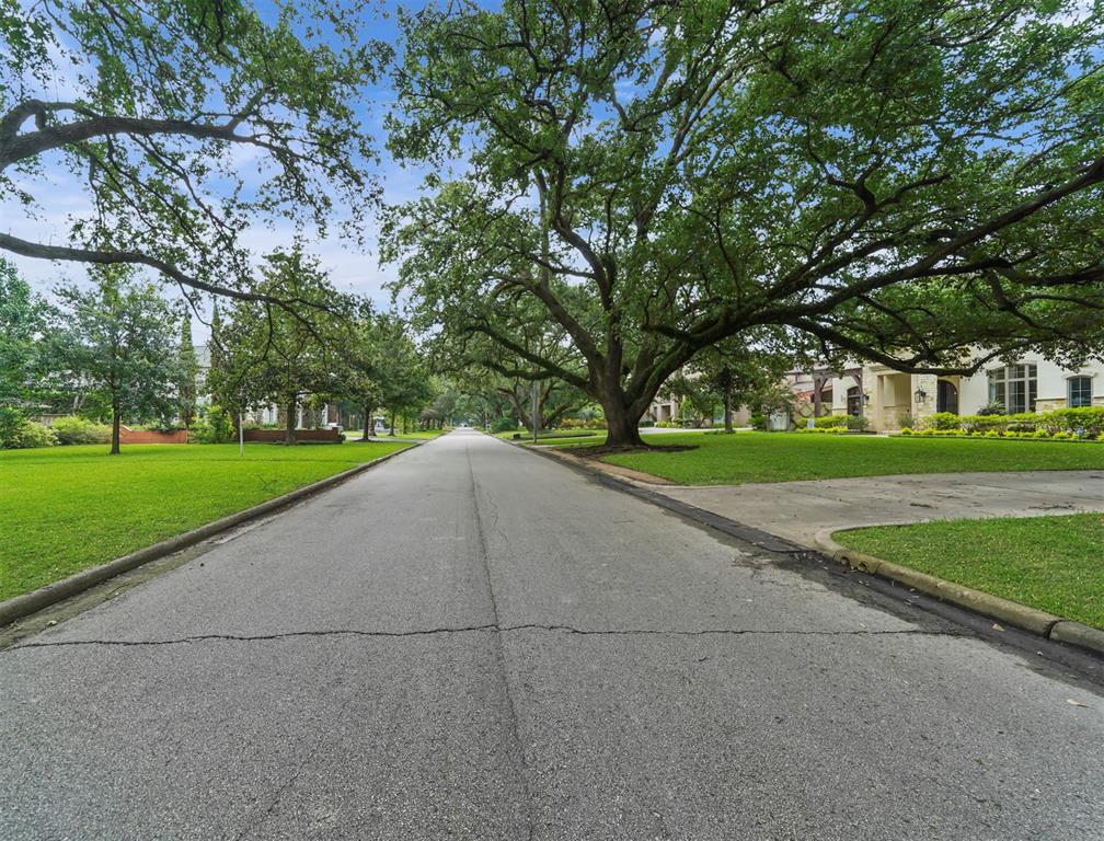 5416 2 Braeburn Drive, Bellaire, Texas 77401, 3 Bedrooms Bedrooms, 3 Rooms Rooms,3 BathroomsBathrooms,Single-family,For Sale,Braeburn,90325887