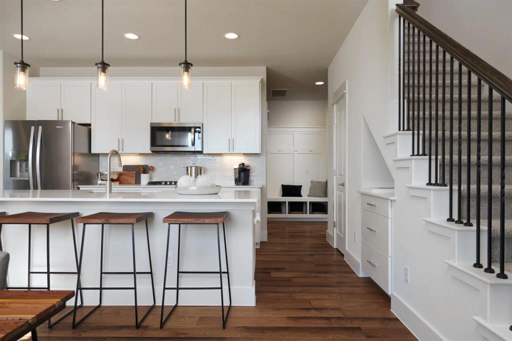 4007 2 Delta Rose Street, Houston, Texas 77018, 4 Bedrooms Bedrooms, 7 Rooms Rooms,3 BathroomsBathrooms,Single-family,For Sale,Delta Rose,58130769