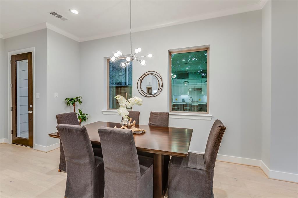 1513 2 CAYWOOD Lane, Houston, Texas 77055, 3 Bedrooms Bedrooms, 11 Rooms Rooms,2 BathroomsBathrooms,Single-family,For Sale,CAYWOOD,56192367