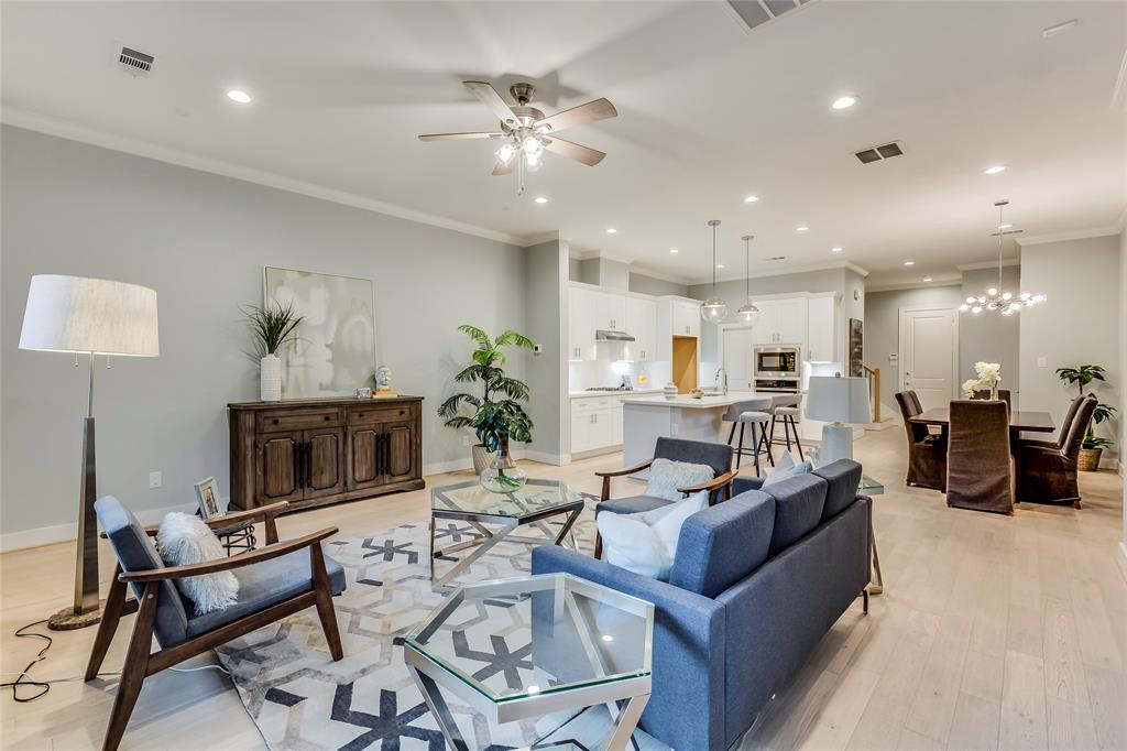 1513 2 CAYWOOD Lane, Houston, Texas 77055, 3 Bedrooms Bedrooms, 11 Rooms Rooms,2 BathroomsBathrooms,Single-family,For Sale,CAYWOOD,56192367
