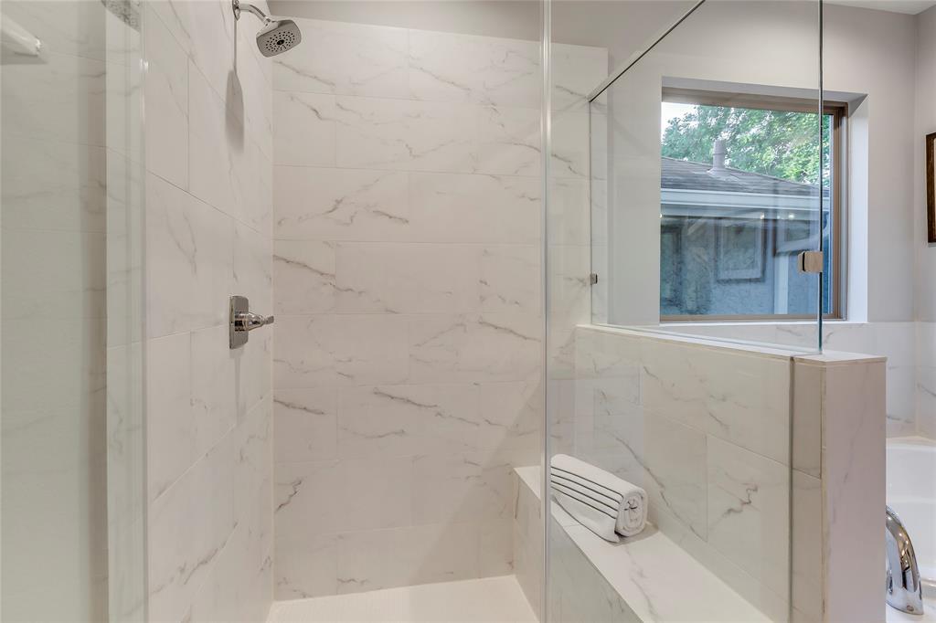 1513 2 CAYWOOD Lane, Houston, Texas 77055, 3 Bedrooms Bedrooms, 11 Rooms Rooms,2 BathroomsBathrooms,Single-family,For Sale,CAYWOOD,56192367