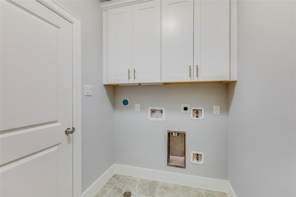 1513 2 CAYWOOD Lane, Houston, Texas 77055, 3 Bedrooms Bedrooms, 11 Rooms Rooms,2 BathroomsBathrooms,Single-family,For Sale,CAYWOOD,56192367