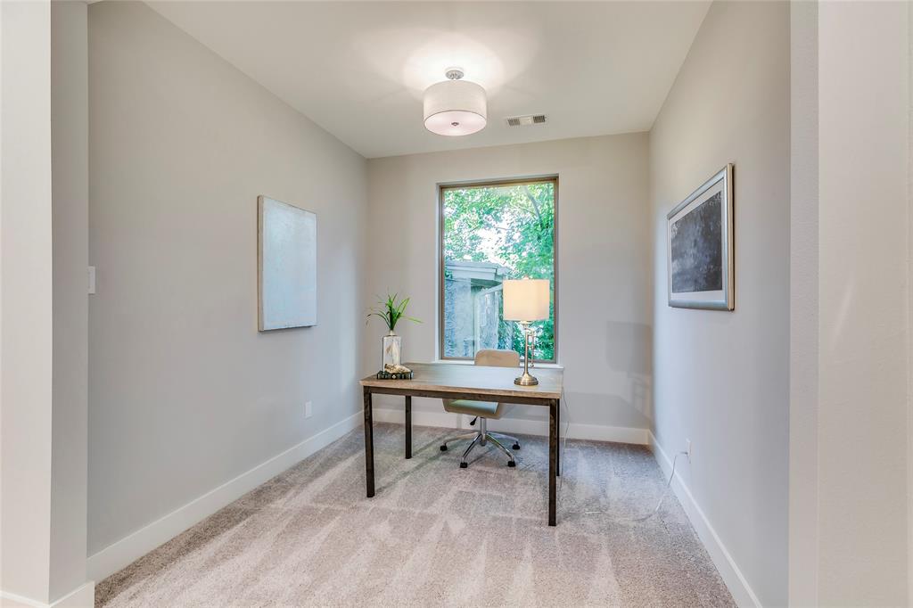 1513 2 CAYWOOD Lane, Houston, Texas 77055, 3 Bedrooms Bedrooms, 11 Rooms Rooms,2 BathroomsBathrooms,Single-family,For Sale,CAYWOOD,56192367