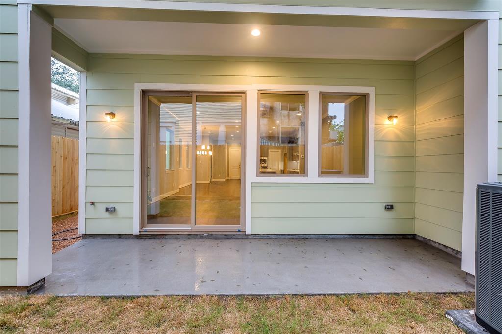 1513 2 CAYWOOD Lane, Houston, Texas 77055, 3 Bedrooms Bedrooms, 11 Rooms Rooms,2 BathroomsBathrooms,Single-family,For Sale,CAYWOOD,56192367