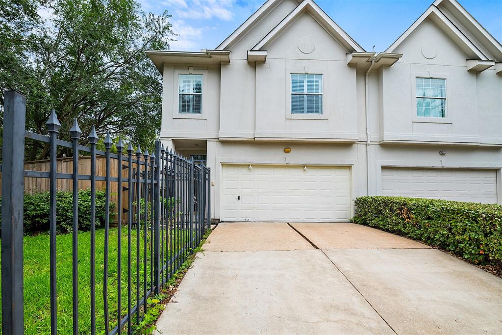 6716 2 Montclair Drive, Houston, Texas 77030, 4 Bedrooms Bedrooms, 4 Rooms Rooms,3 BathroomsBathrooms,Townhouse/condo,For Sale,Montclair,92917262