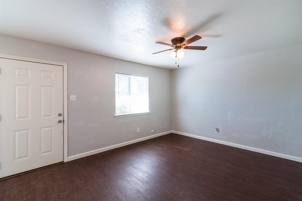 7707 1 Glover Street, Houston, Texas 77012, 3 Bedrooms Bedrooms, ,2 BathroomsBathrooms,Multi-family,For Sale,Glover,67713114