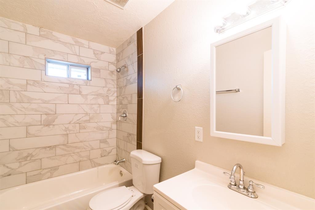 7707 1 Glover Street, Houston, Texas 77012, 3 Bedrooms Bedrooms, ,2 BathroomsBathrooms,Multi-family,For Sale,Glover,67713114