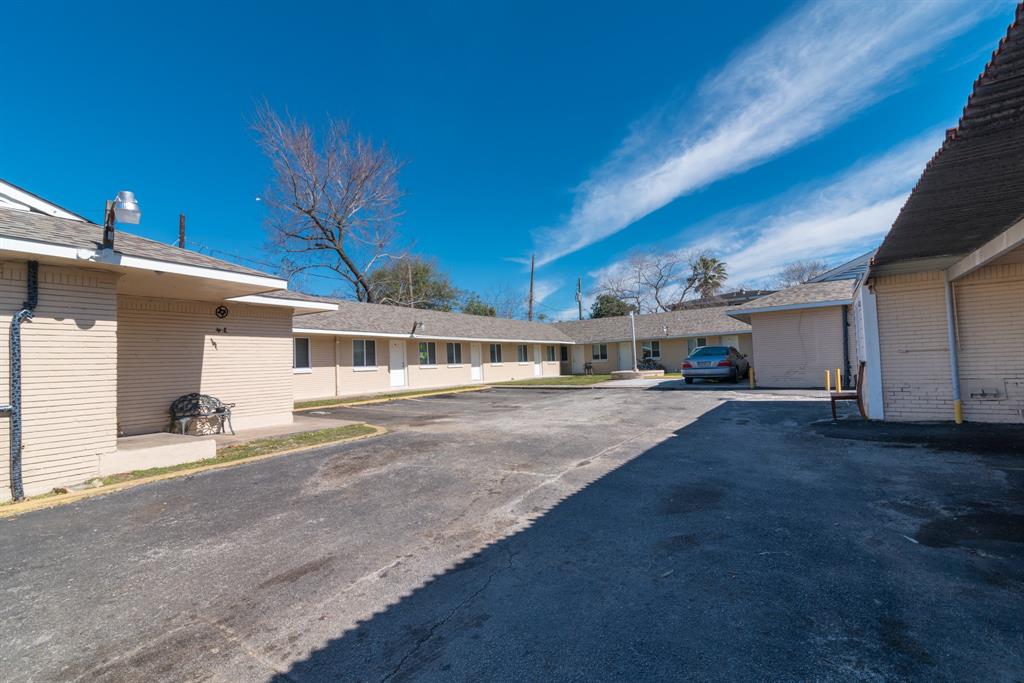 7707 1 Glover Street, Houston, Texas 77012, 3 Bedrooms Bedrooms, ,2 BathroomsBathrooms,Multi-family,For Sale,Glover,67713114