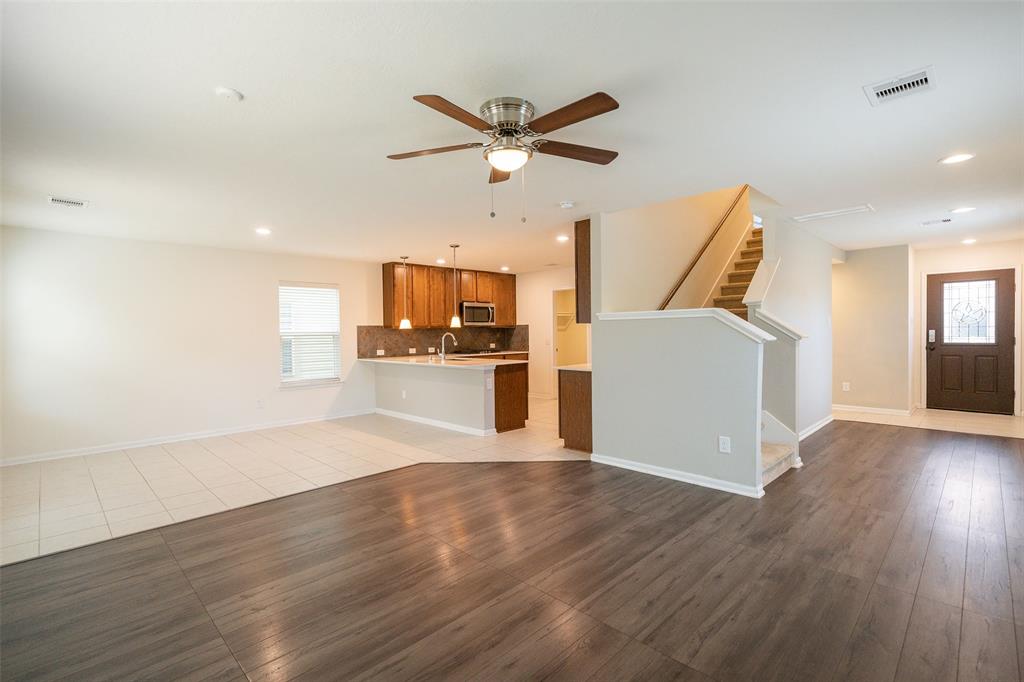 Houston, TX 77073,19308 Falls Dock CT